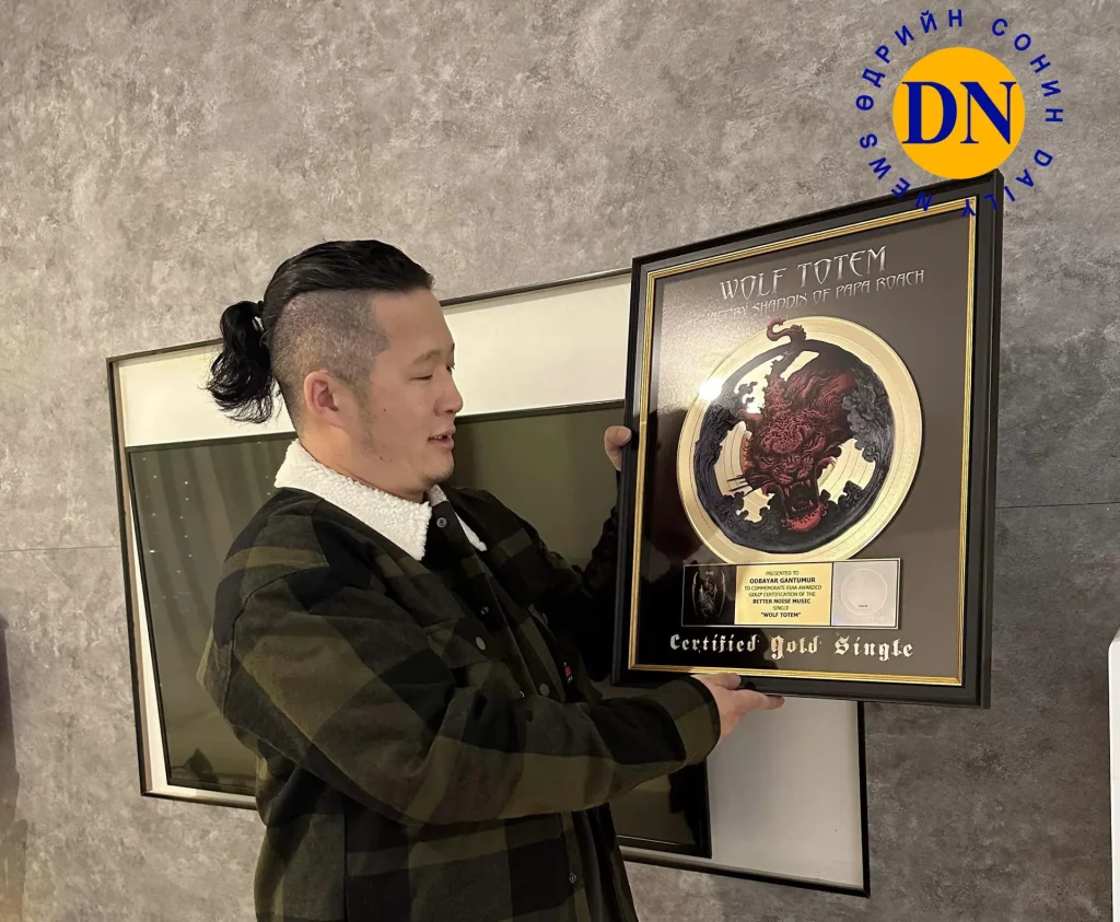 “THE HU” хамтлаг “Алтан дуун” шагнал хүртлээ