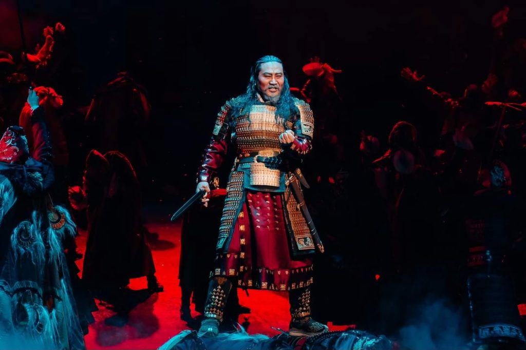 “Монгол хаан” жүжгийг ирэх онд Япон Улсад тоглоно