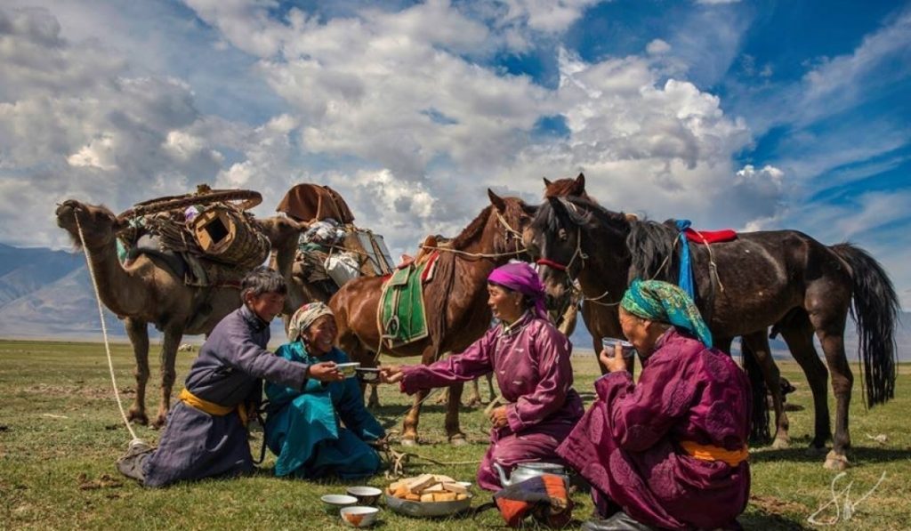 Монгол нүүдлийн зан үйл өвийг ЮНЕСКО-д бүртгэлээ