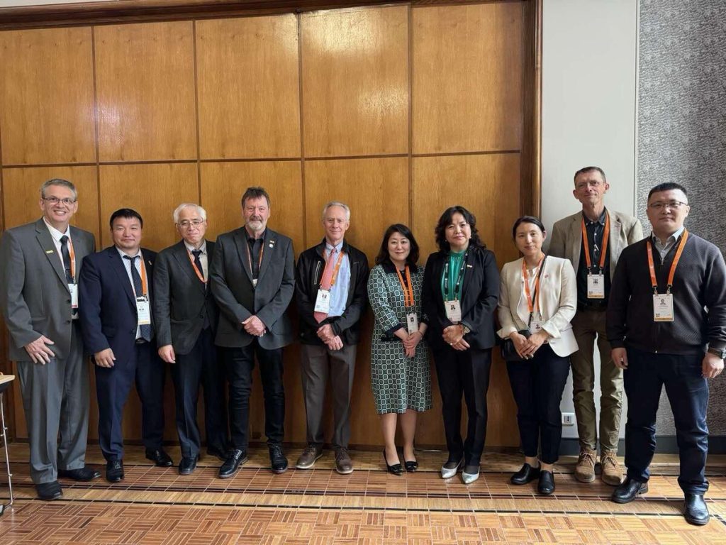 ДМАЭМБ-ЫН МАЛ АМЬТНЫ ӨВЧНИЙ ШИНЖЛЭХ УХААНЫ КОМИССЫН ЕРӨНХИЙЛӨГЧТЭЙ АЛБАН ЁСНЫ УУЛЗАЛТ ХИЙЛЭЭ.