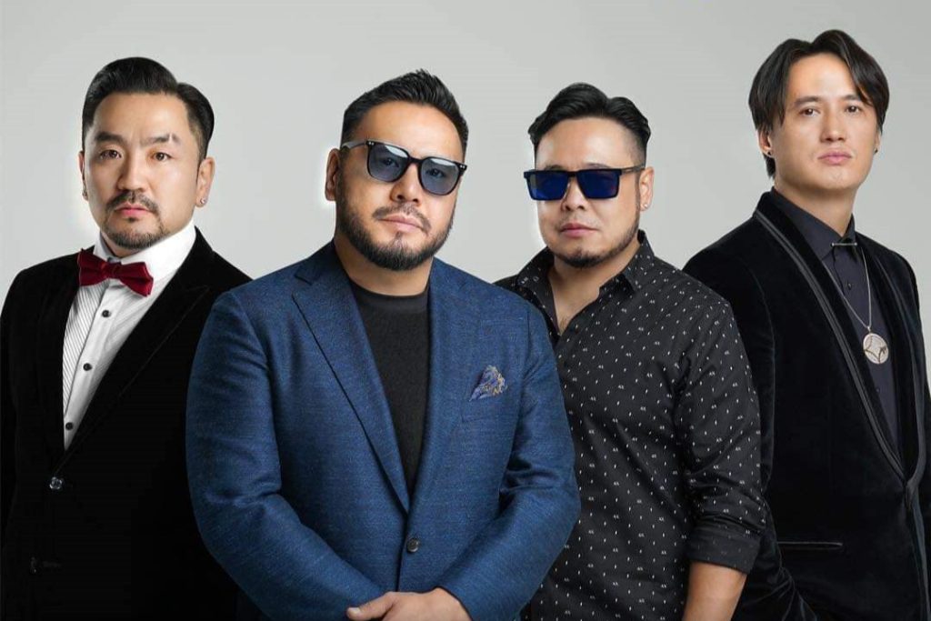 “Guys” хамтлаг сонсогчдынхоо дунд уралдаан зарлажээ