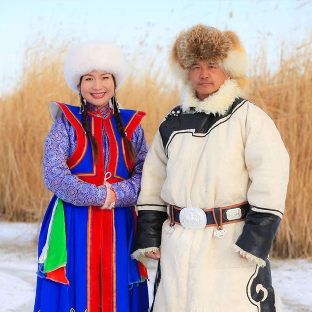 “CNN” агентлаг Монгол youtuber гэр бүлийг онцолжээ