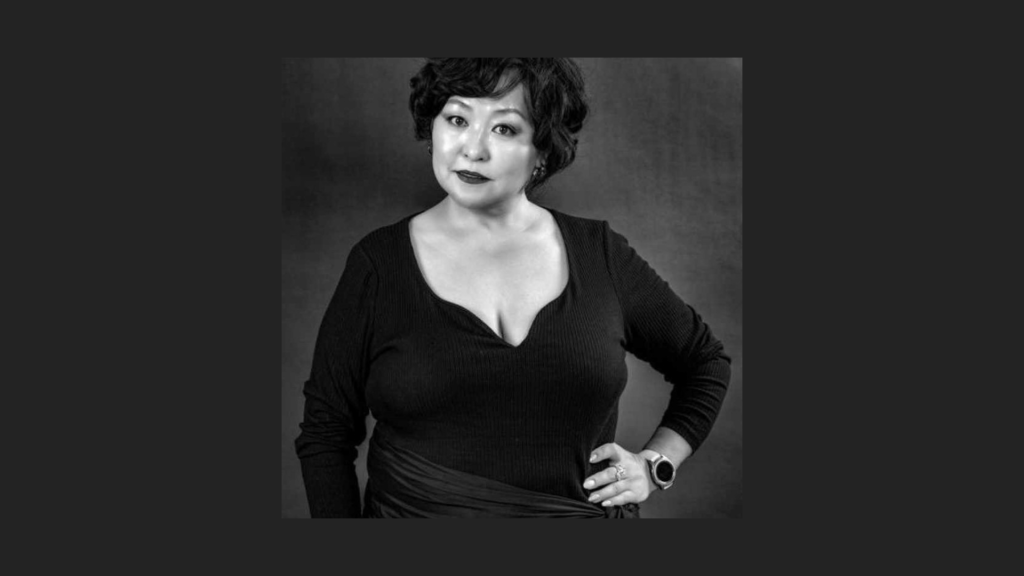 Н.Отгонтогос Гавьяат жүжигчин цол хүртэнэ