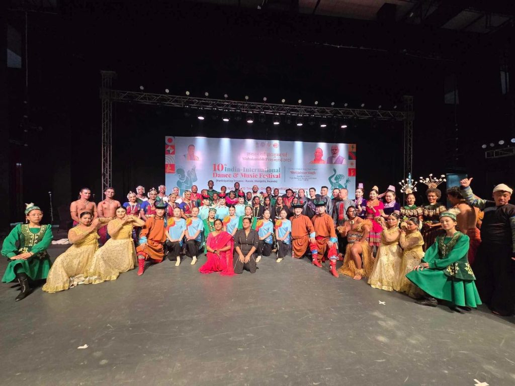 Энэтхэгийн олон улсын хөгжим бүжгийн 10 дахь удаагийн наадамд Монголын уран бүтээлчид оролцлоо