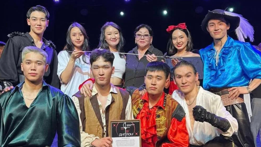 СУИС-ийн оюутнууд олон улсын наадмаас шагнал хүртлээ