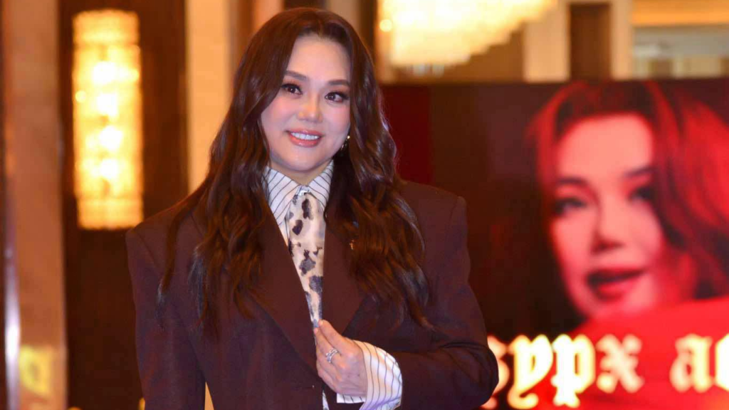 ВИДЕО: Дуучин Т.Ариунаагийн “Зүрх асна” супер шоу тоглолтын танилцуулгаас