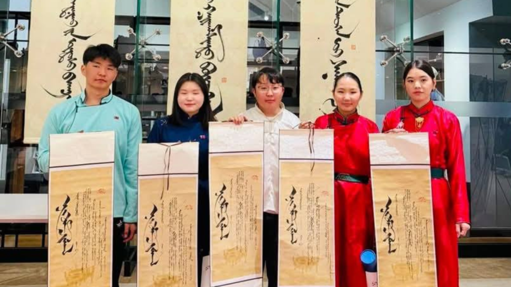 “Төрөлх монгол хэл” уран бичлэгийн улсын уралдааны шилдгээр С.Сүхбат шалгарлаа