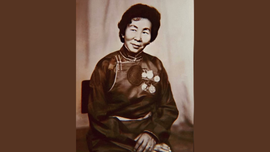 Ардын жүжигчин, дуучин Г.Түмэндэмбэрэлийн гэрэлт хөшөөний нээлт болно