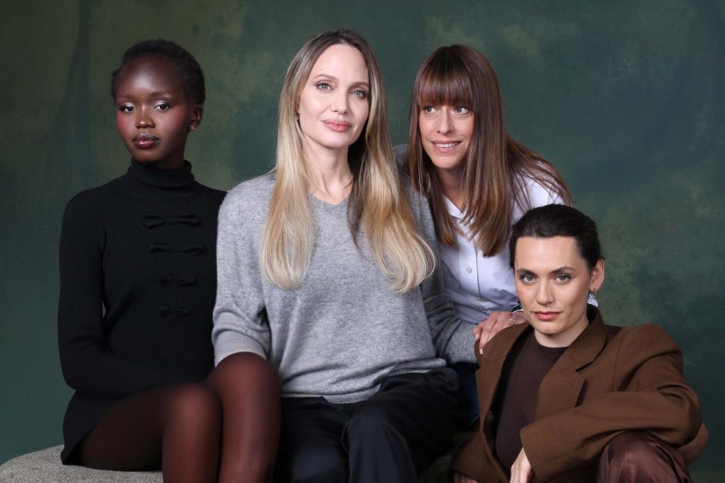 Алис Винокурын “Couture” бүтээл үзэгчдэд хүрч эхэллээ