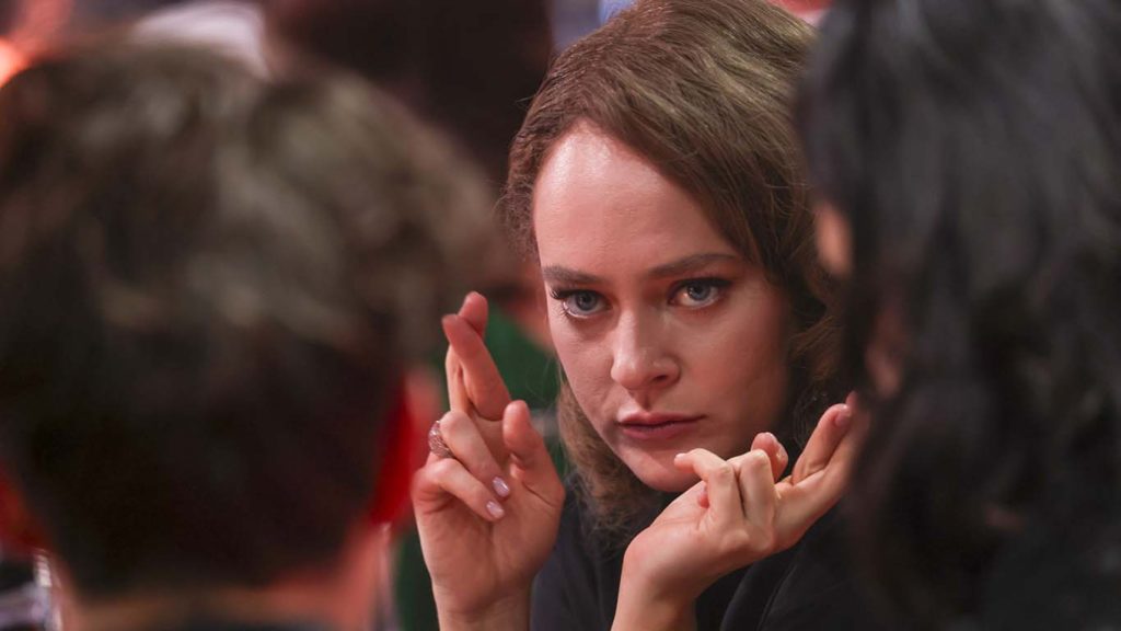 “Ice” киноны од Аглая Тарасова хар тамхины хэрэгт орооцолджээ