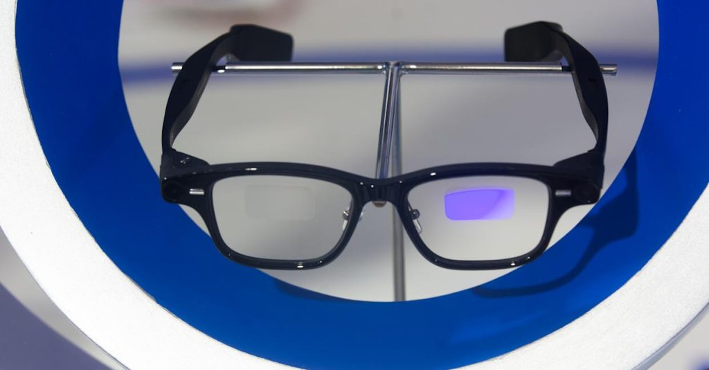 “Alibaba” хиймэл оюунд суурилсан ухаалаг нүдний шил танилцууллаа