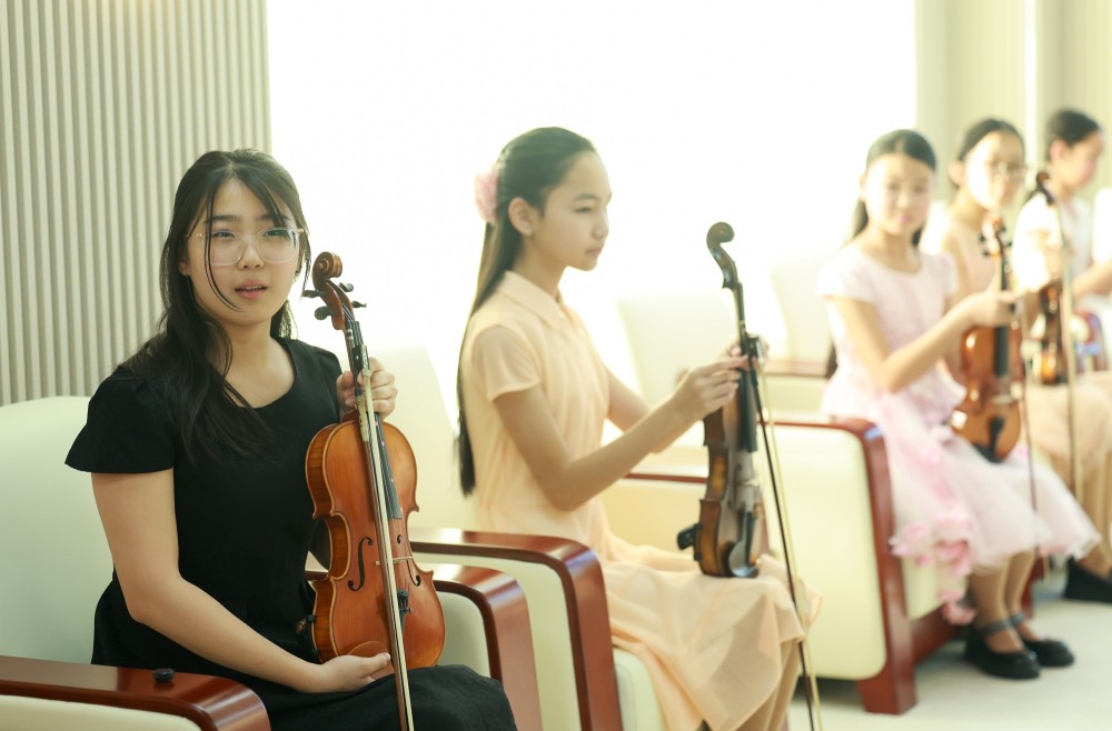 Өсвөрийн хийлчид Италид болох тэмцээний бэлтгэлээ хангаж байна