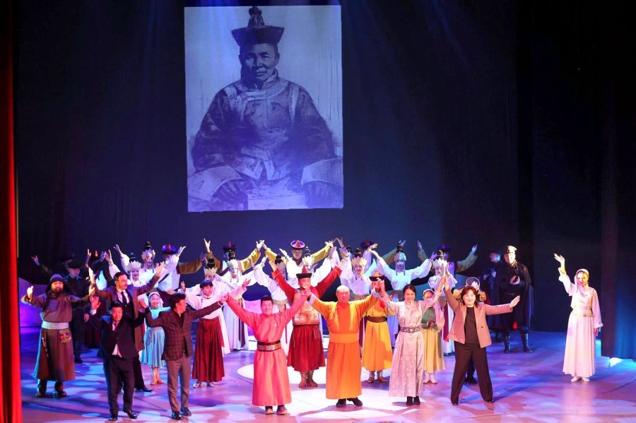 Завхан аймгийн Хөгжимт жүжгийн театр томоохон бүтээлүүдийг олны хүртээл болгожээ