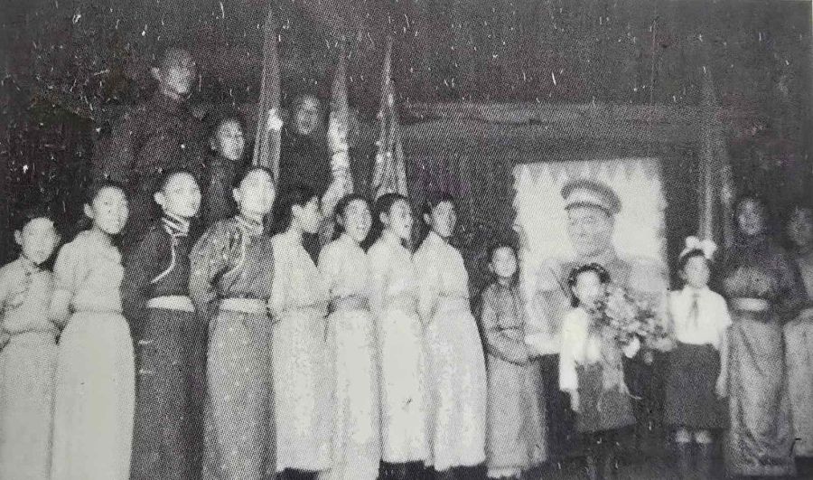 Завхан аймагт 100 орчим жилийн өмнө жүжгийн хүрээлэн байгуулж байжээ