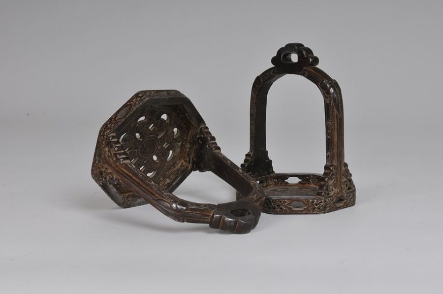 Сийлбэртэй ган дөрөө XIX зууны үед холбогдоно