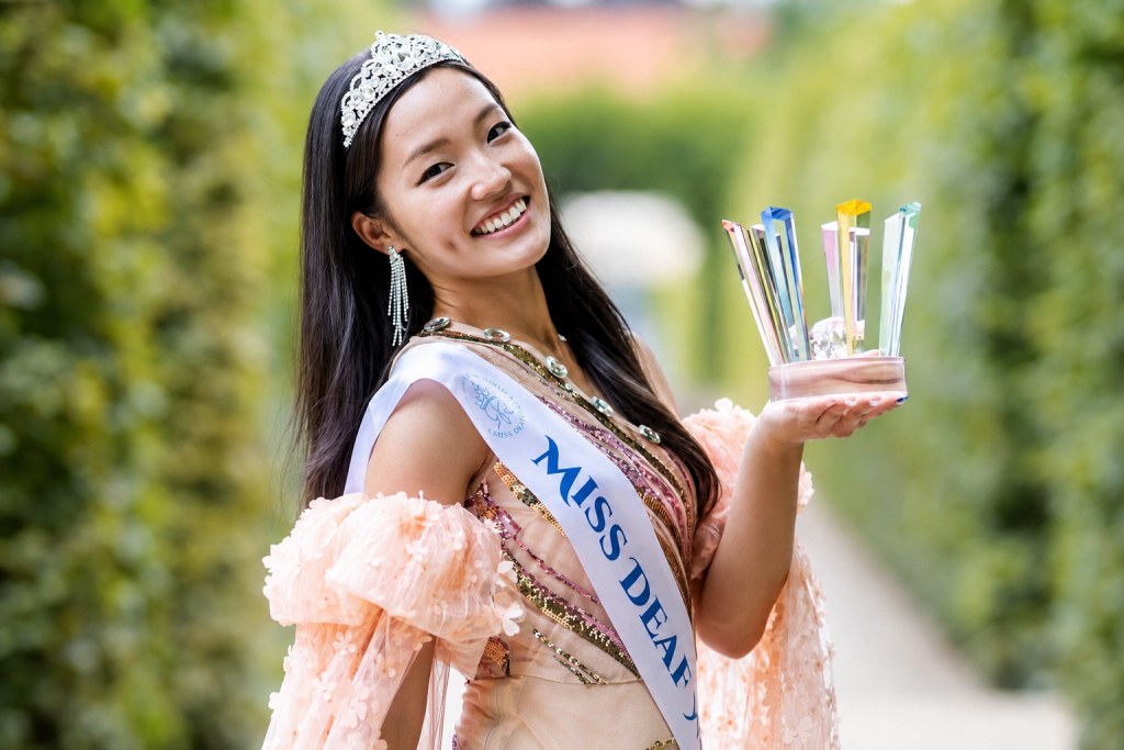 Д.Оюунболор “Miss Deaf World 2026” титмийн эзэн боллоо