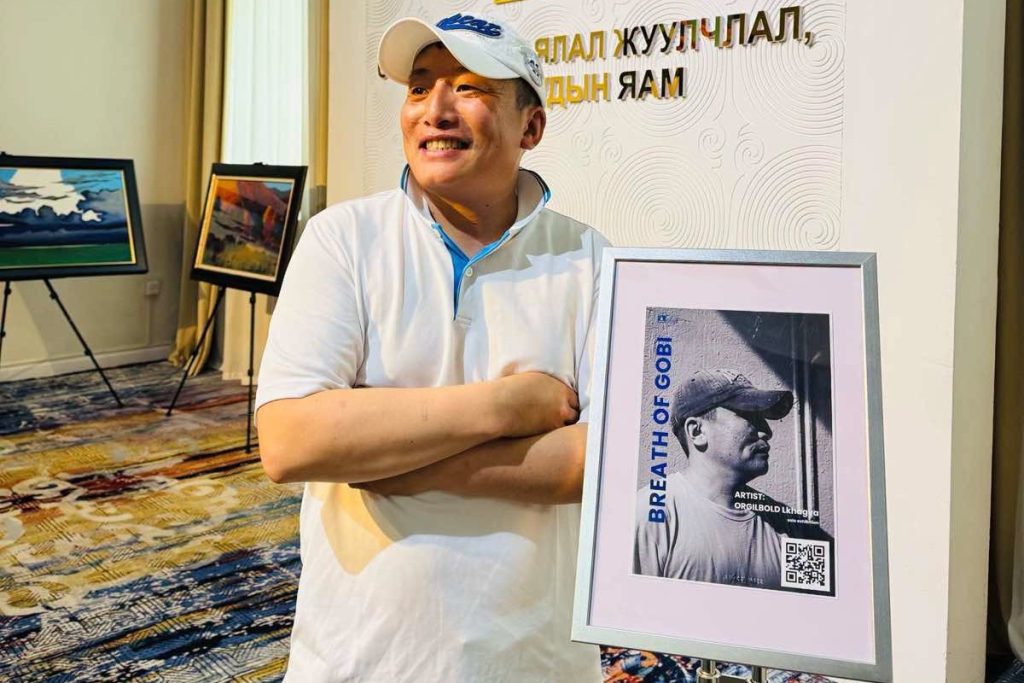 Зураач Л.Оргилболд бие даасан 13 дахь үзэсгэлэнгээ дэлгэлээ